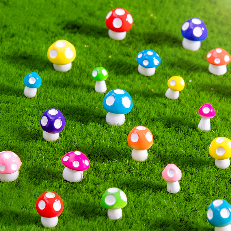 Home Decor Za - 20 pz Mini Fungo Figurine In